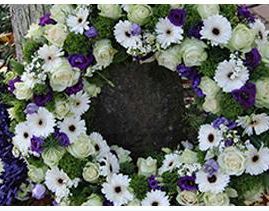Funeraria Artés corona de flores